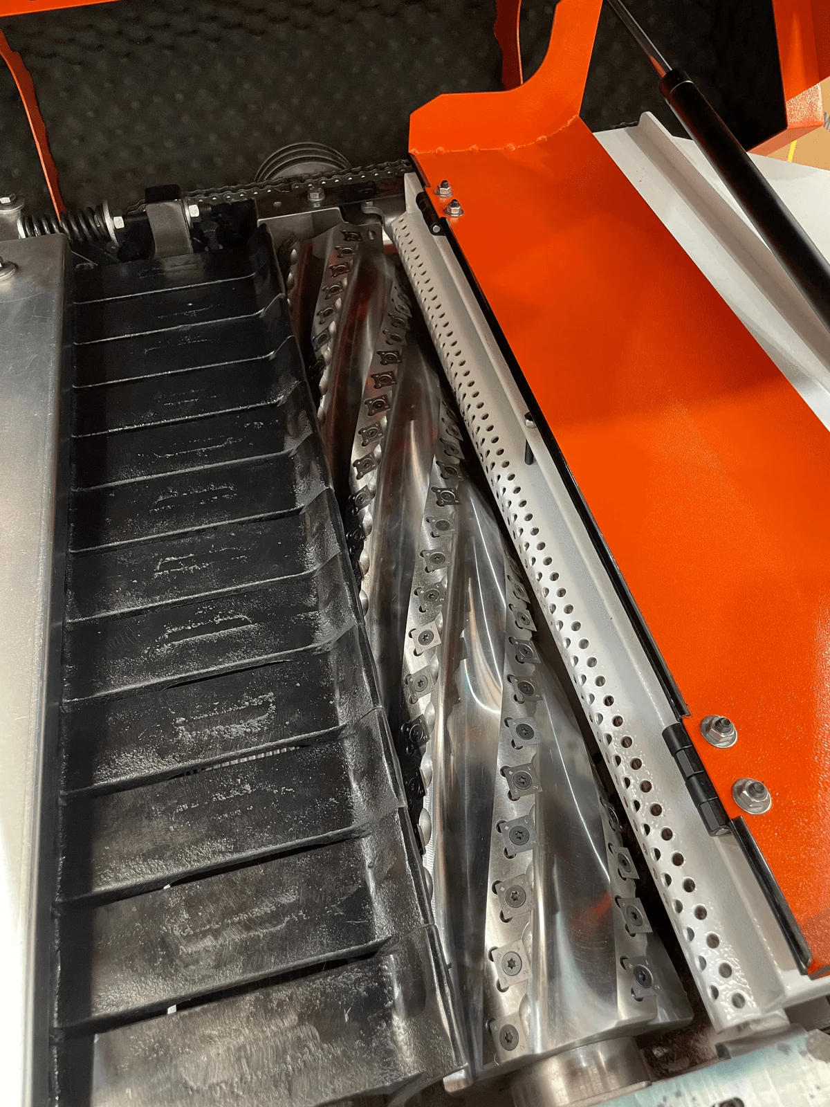 560mm 22"ToughCut Industrial Thicknesser Ilmenite 560D - Image 8